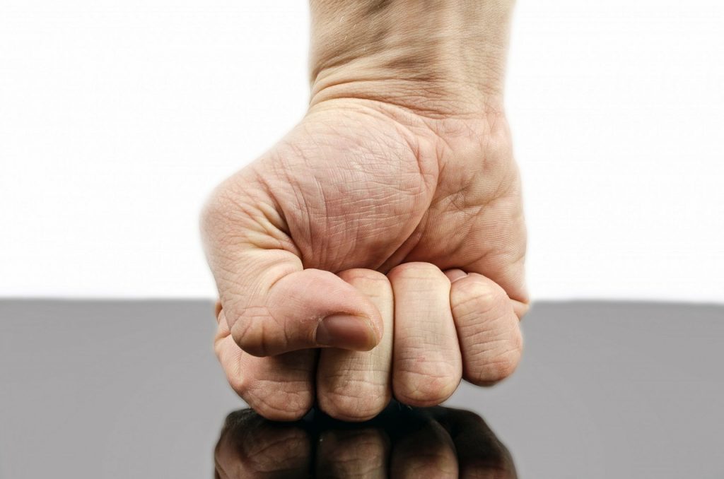 Rechtsextremismus und Hasskriminalität bekämpfen