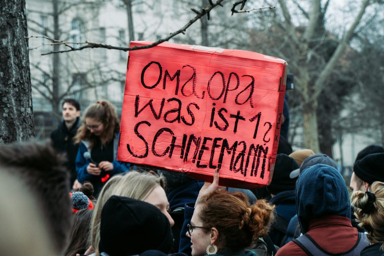 Positionspapier der Schader-Stiftung: Kindeswohl in der Klimakrise – achten, schützen, gewährleisten